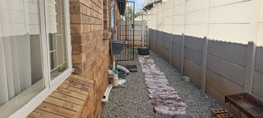 2 Bedroom Property for Sale in Meiringspark North West